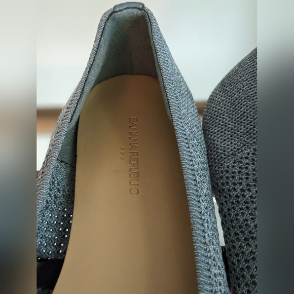 Banana Republic flats - Picture 2 of 4